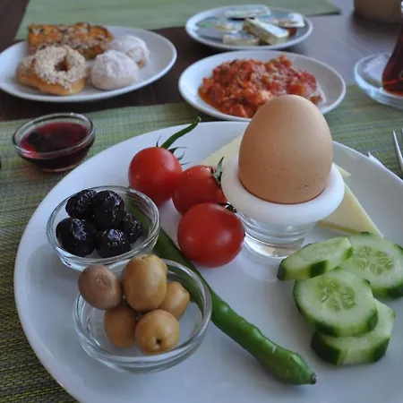 Bilgicler Hotel Sindirgi